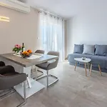 Ella Apartament *